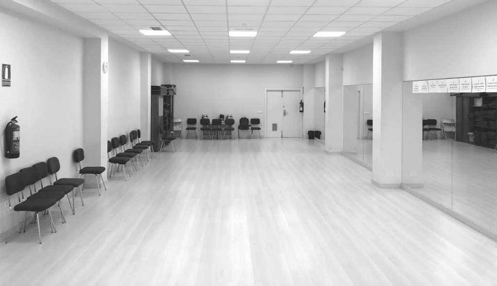 Aula Danza UVa fondo_BN
